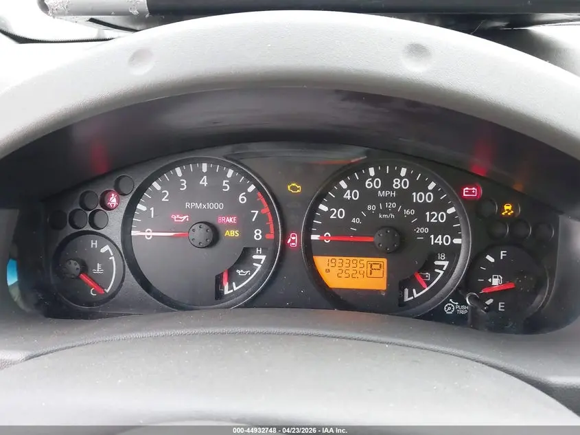 2015 NISSAN FRONTIER SV