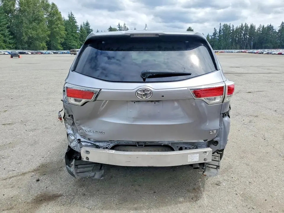 2016 TOYOTA HIGHLANDER LE PLUS  
