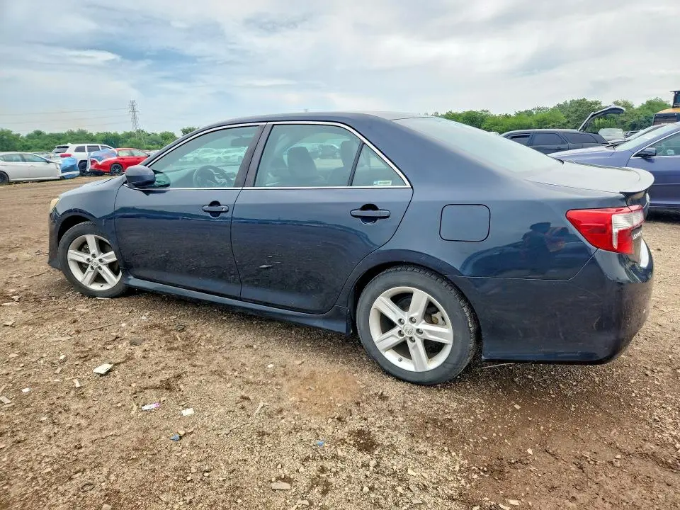 2014 TOYOTA CAMRY SE  
