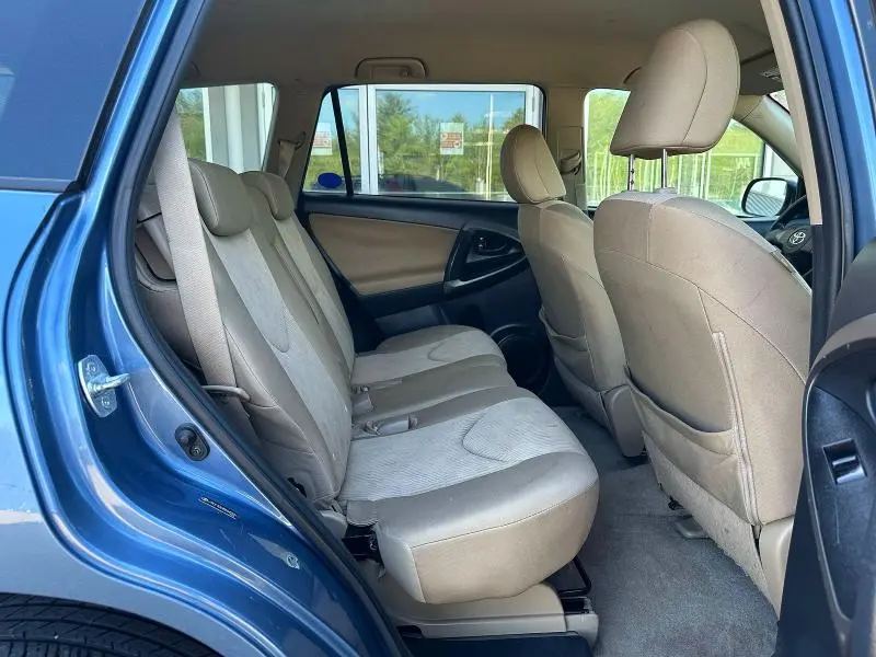 2011 TOYOTA RAV4 BASE  