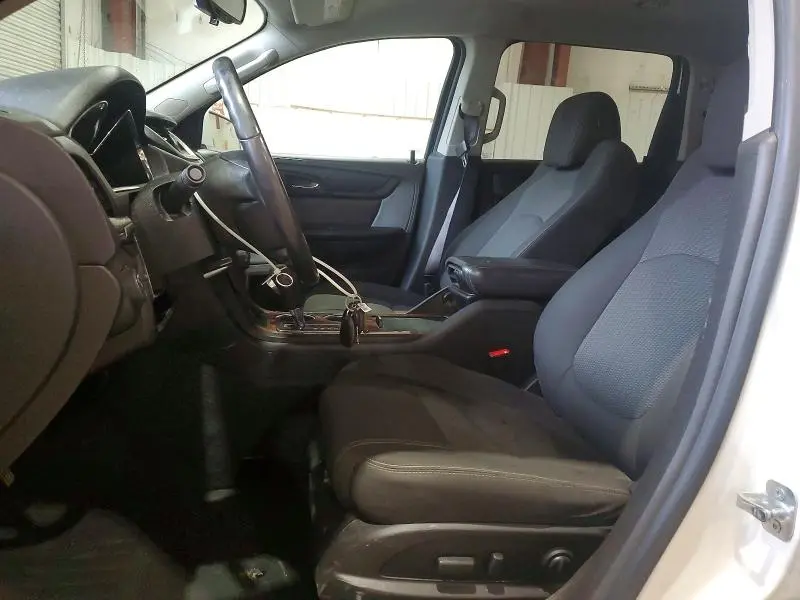 2013 CHEVROLET TRAVERSE LT  