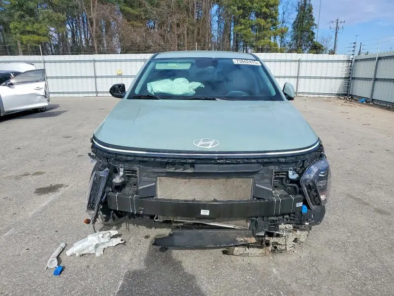 2025 HYUNDAI KONA SE  