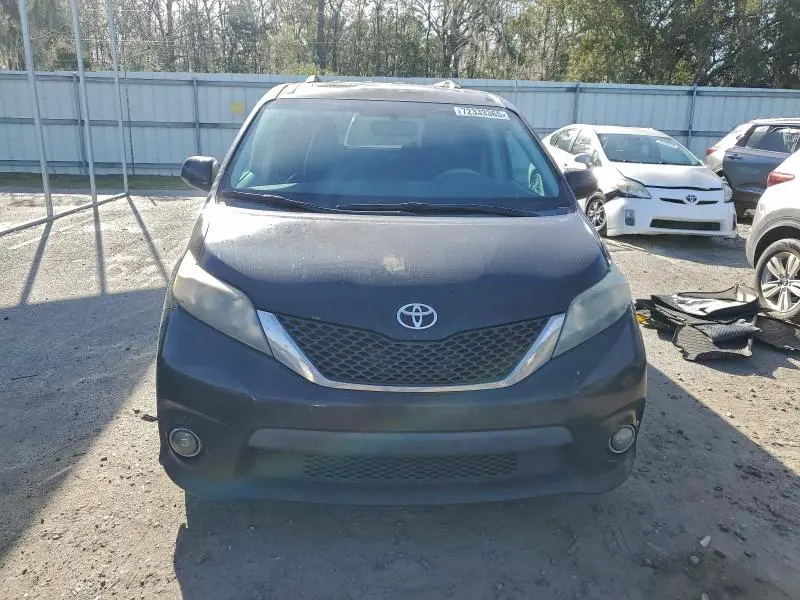 2013 TOYOTA SIENNA SPORT  