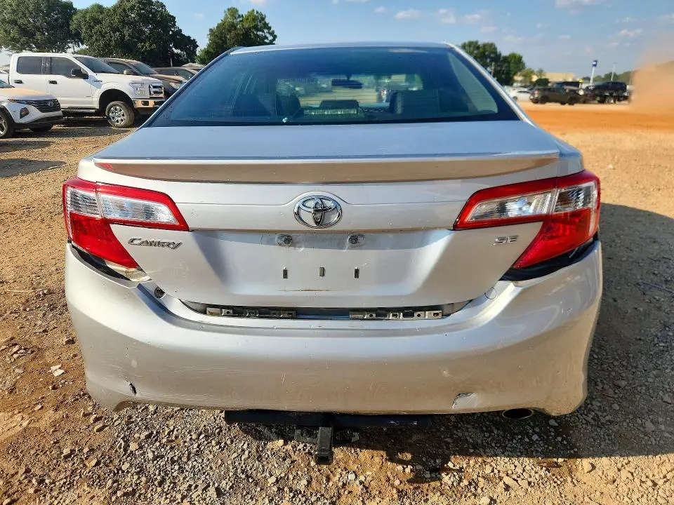 2012 TOYOTA CAMRY SE  