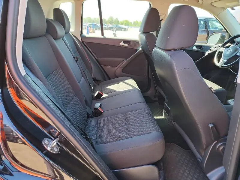 2014 VOLKSWAGEN TIGUAN S  