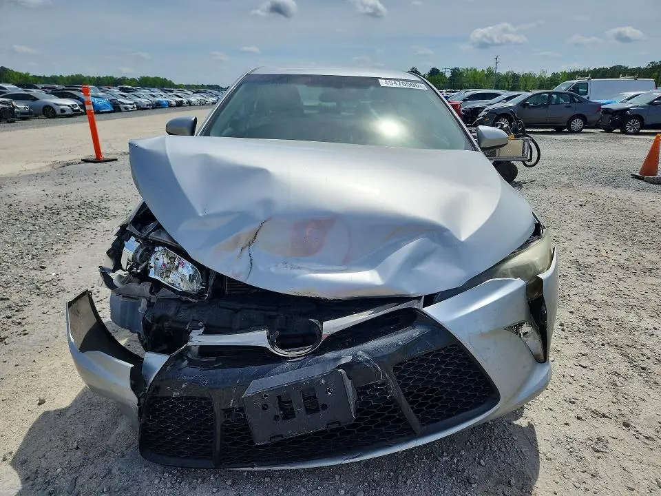 2017 TOYOTA CAMRY SE  