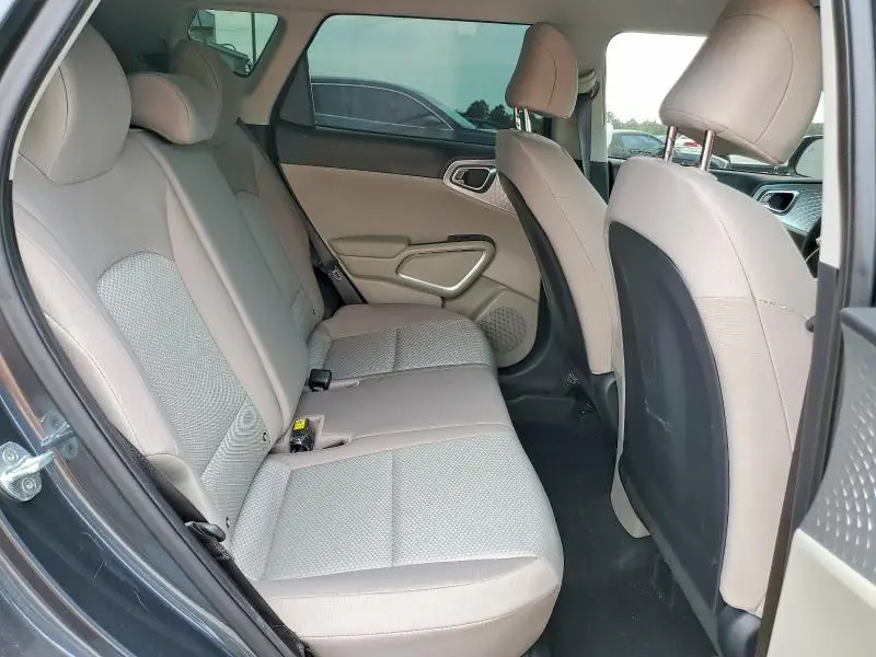 2022 KIA SOUL LX  