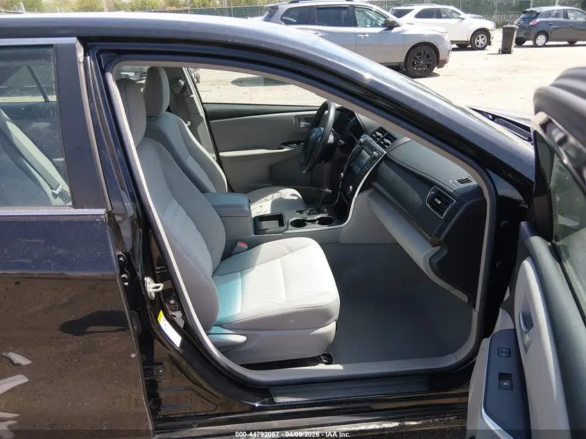 2017 TOYOTA CAMRY LE