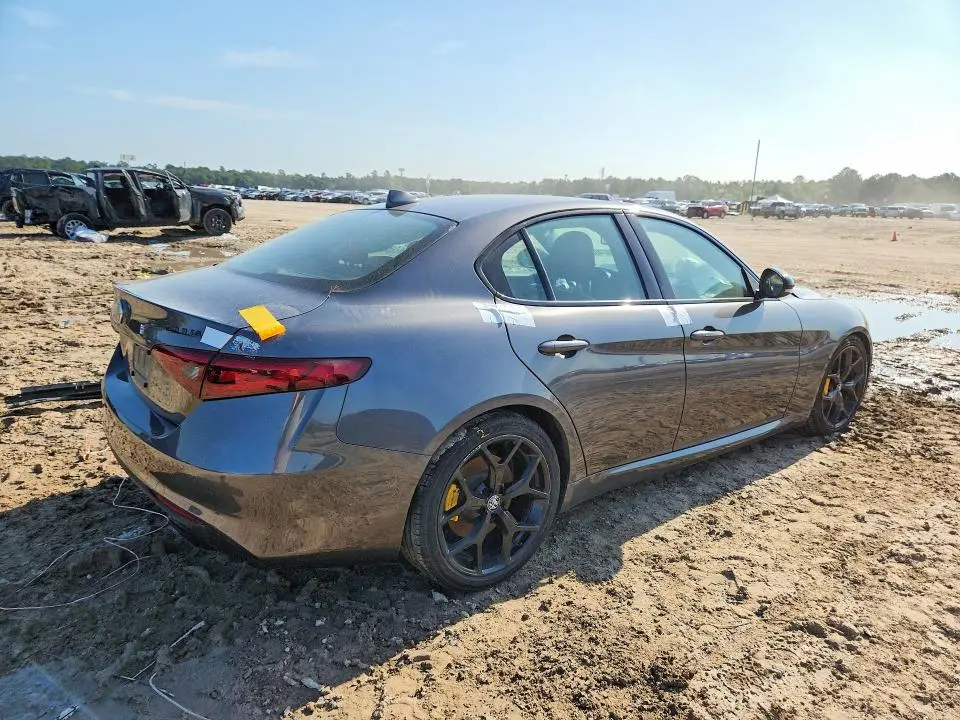 2020 ALFA ROMEO GIULIA   