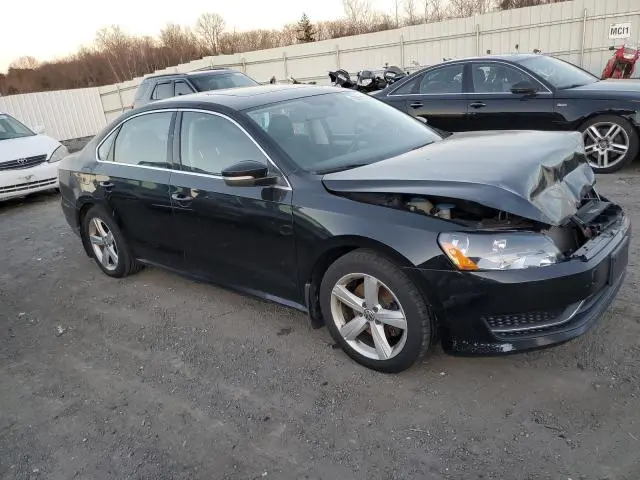 2013 VOLKSWAGEN PASSAT SE  