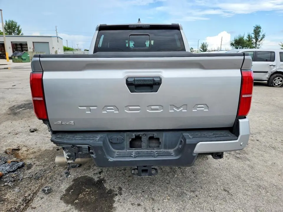 2024 TOYOTA TACOMA SR5  