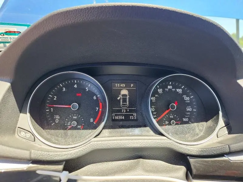 2016 VOLKSWAGEN PASSAT SE  
