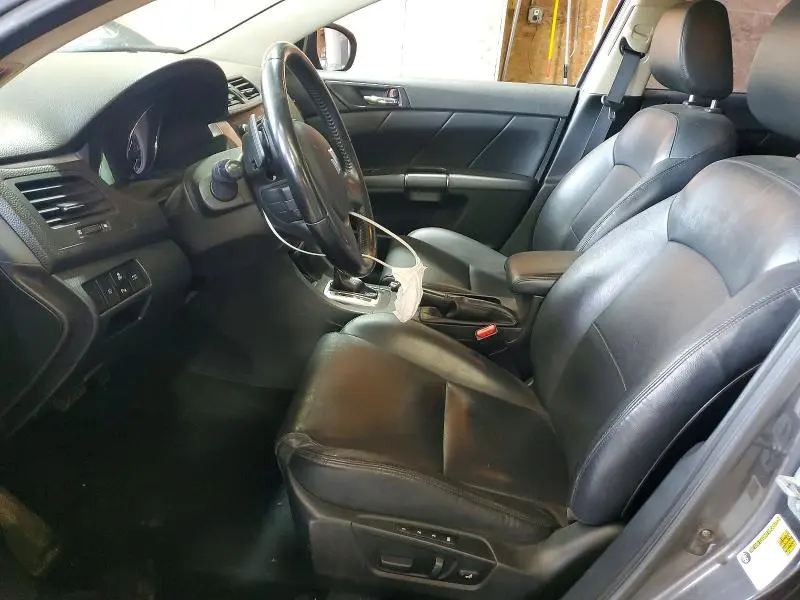 2010 SUZUKI KIZASHI SLS  