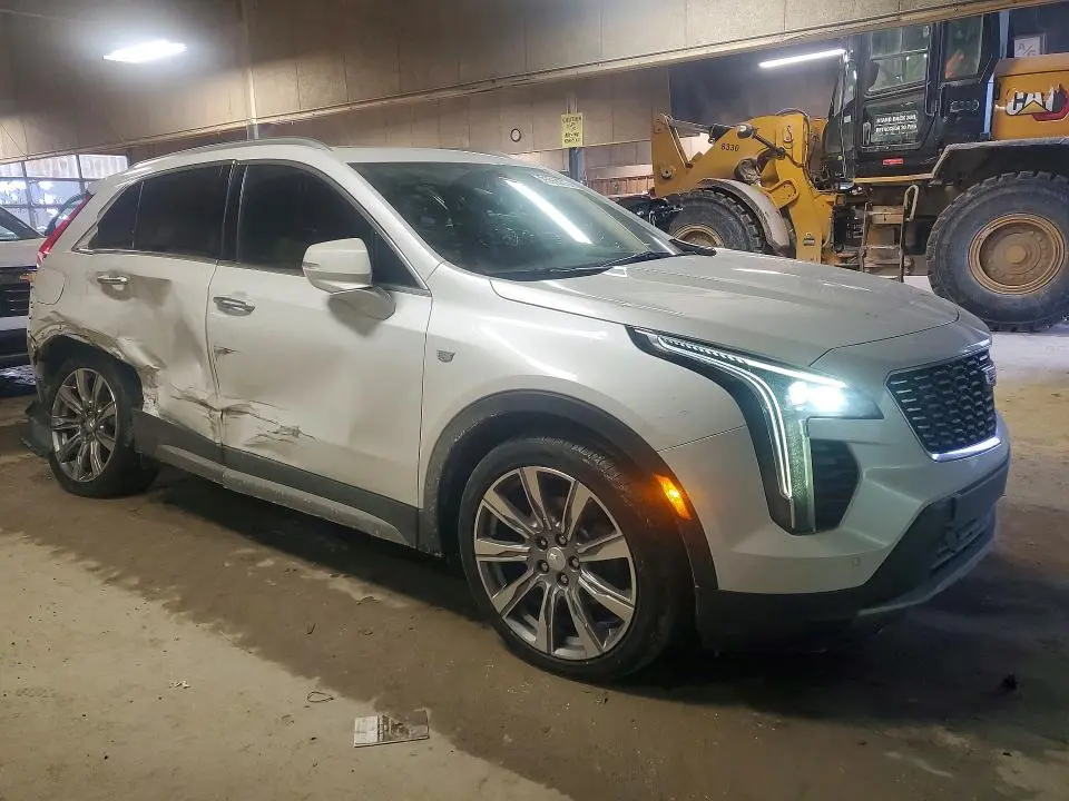 2022 CADILLAC XT4 PREMIUM LUXURY  