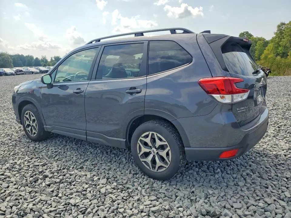 2024 SUBARU FORESTER   