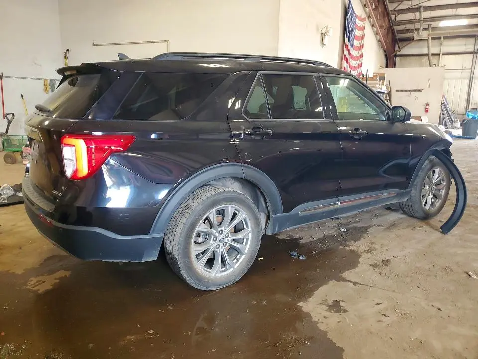 2022 FORD EXPLORER XLT  