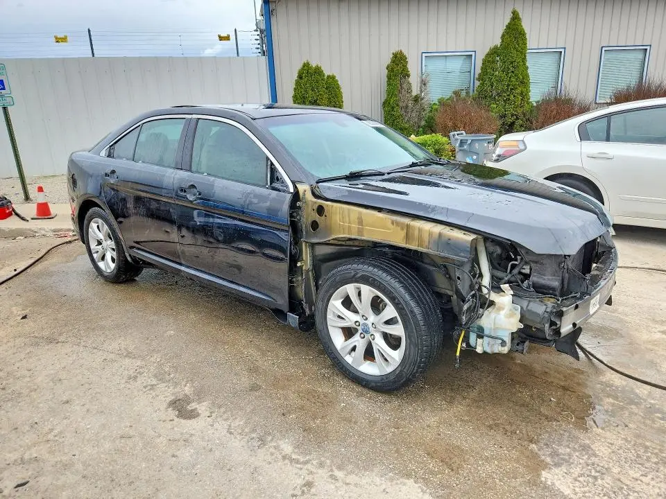 2011 FORD TAURUS SEL  
