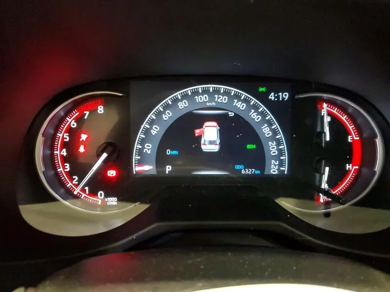 2025 TOYOTA RAV4 XLE  