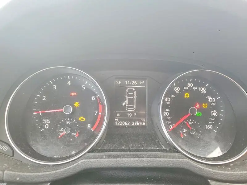 2016 VOLKSWAGEN PASSAT SE  