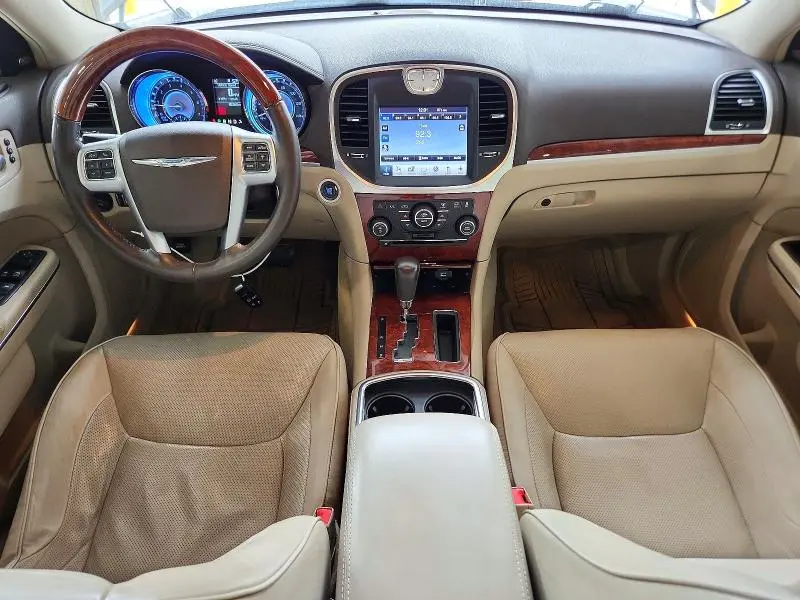 2011 CHRYSLER 300 LIMITED  