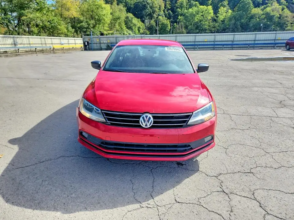 2016 VOLKSWAGEN JETTA SPORT  