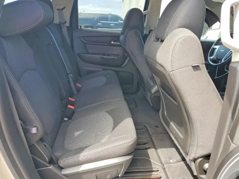 2015 CHEVROLET TRAVERSE LT  