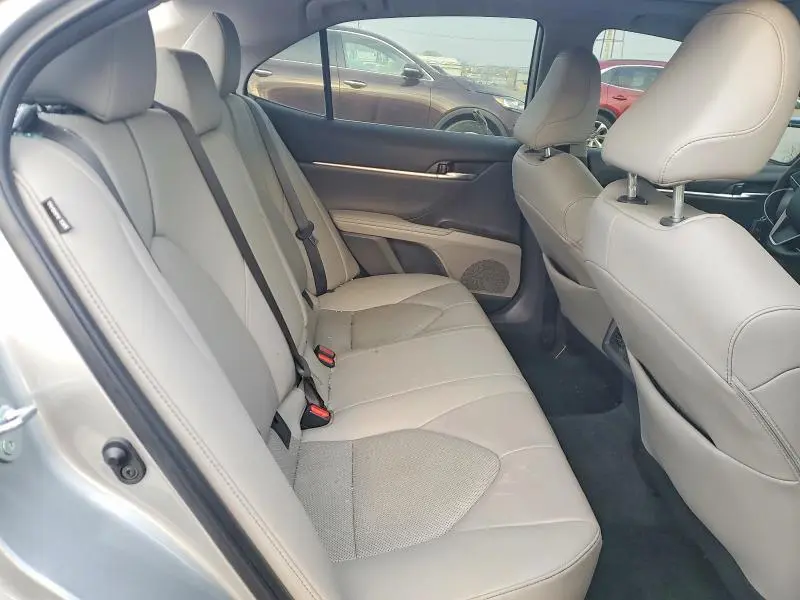 2023 TOYOTA CAMRY XLE  