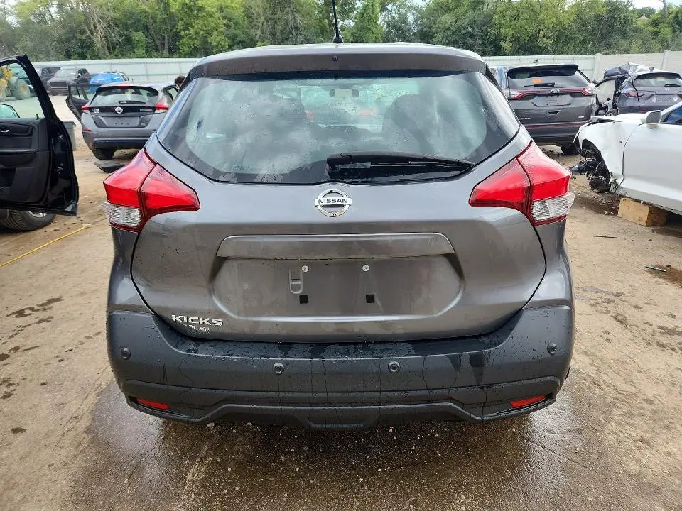 2020 NISSAN KICKS S  