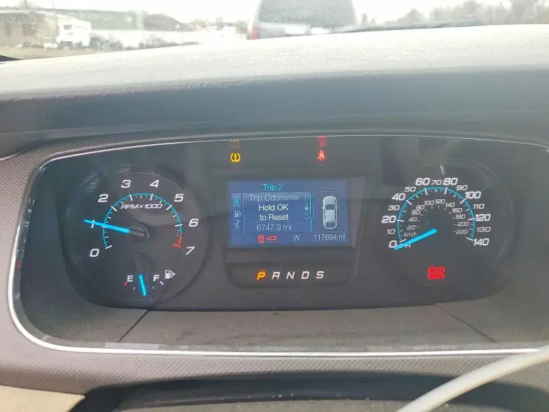2015 FORD TAURUS SE  