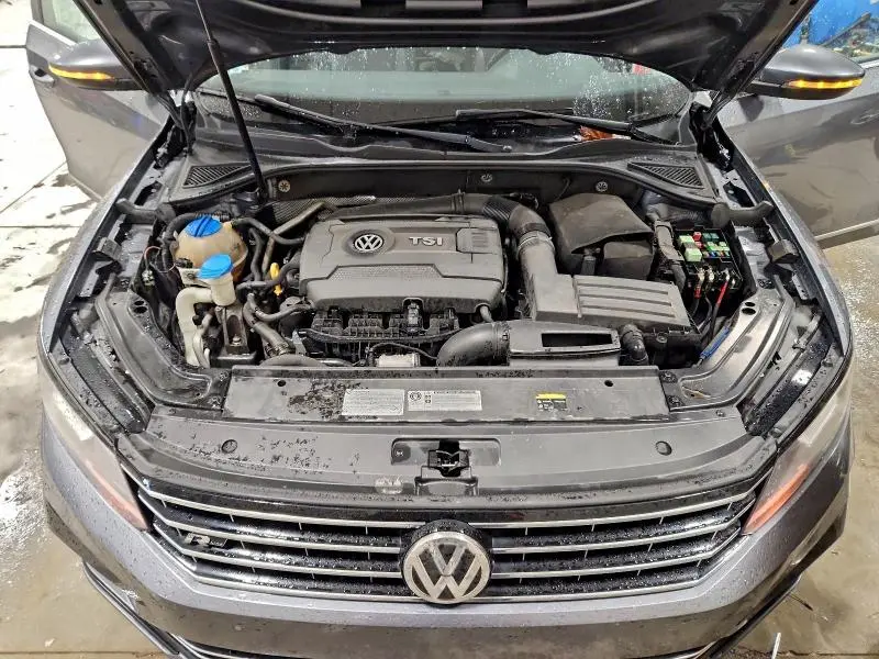 2017 VOLKSWAGEN PASSAT R-LINE  