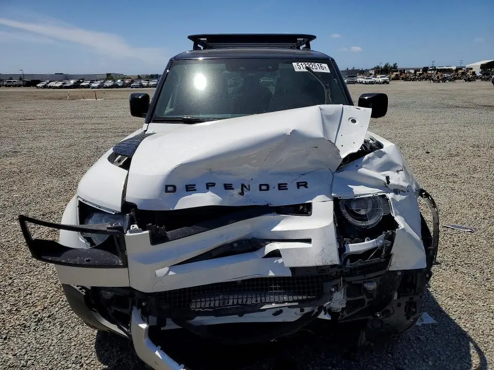 2023 LAND ROVER DEFENDER 130 SE  
