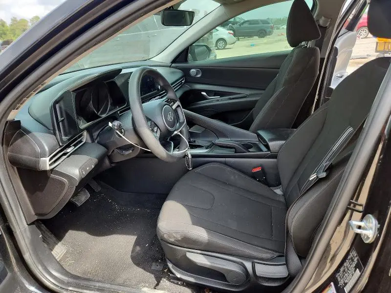 2022 HYUNDAI ELANTRA   