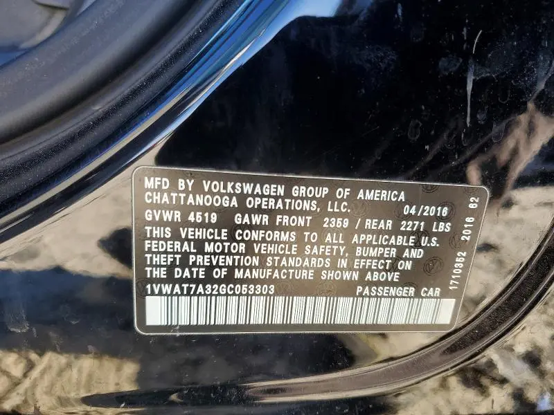 2016 VOLKSWAGEN PASSAT S  