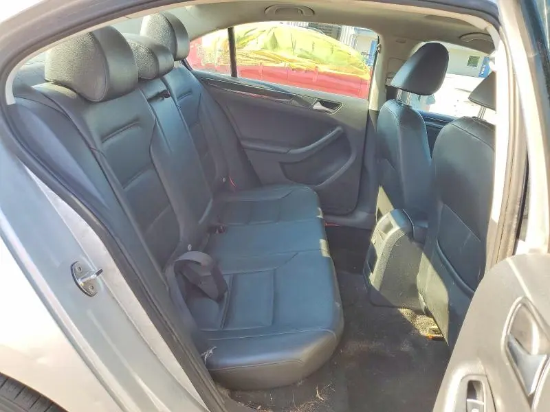 2016 VOLKSWAGEN JETTA SEL  