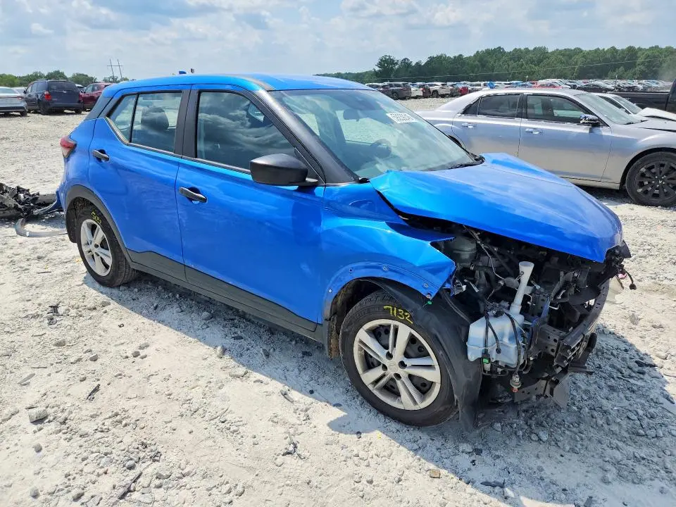 2023 NISSAN KICKS S  