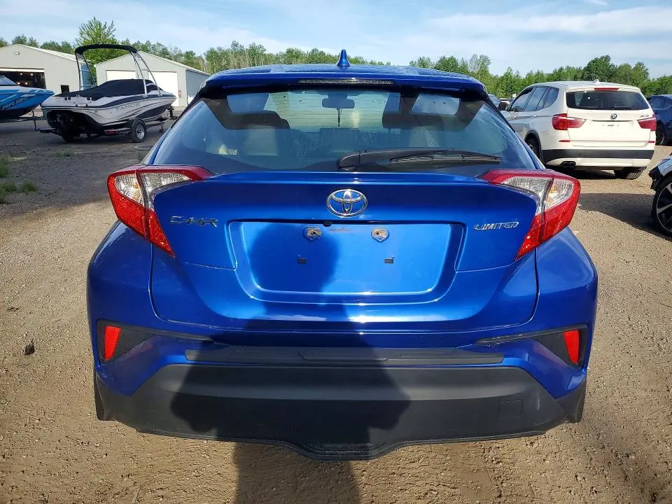 2020 TOYOTA C-HR LE  