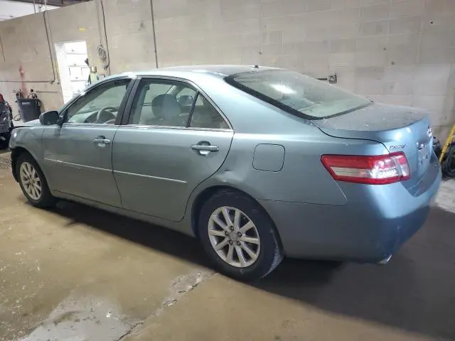 2011 TOYOTA CAMRY SE  