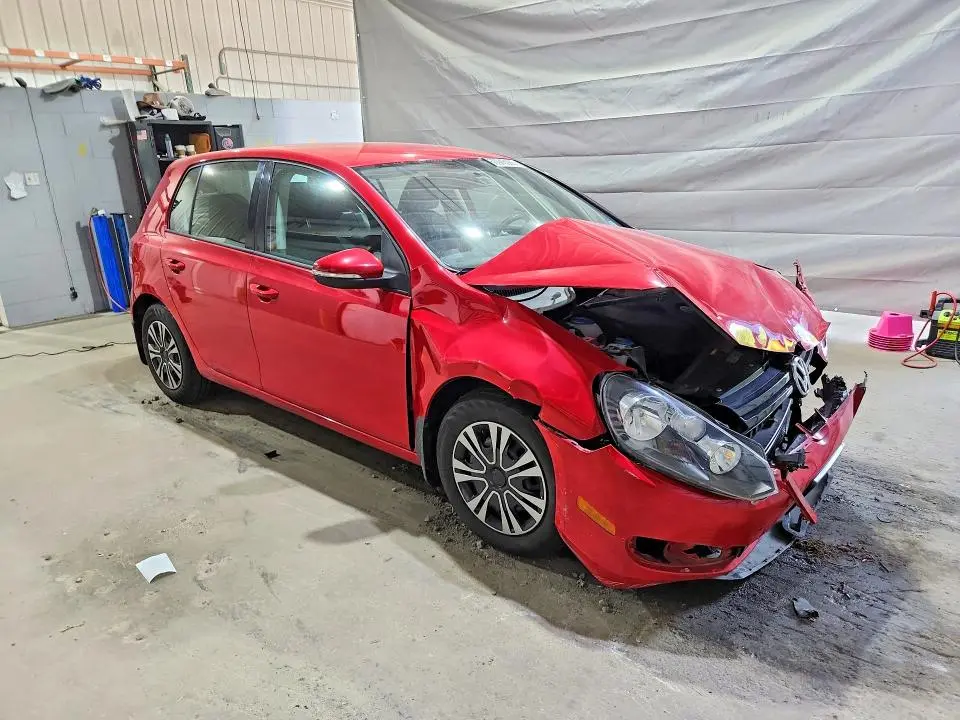 2014 VOLKSWAGEN GOLF   