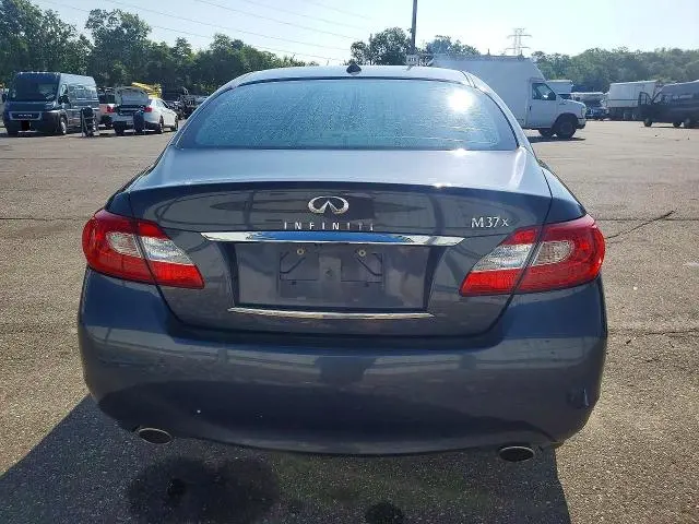 2011 INFINITI M37 X  