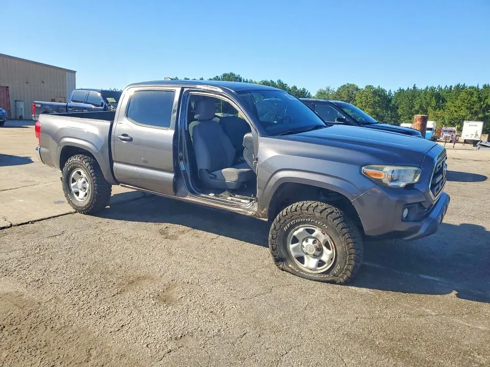 2017 TOYOTA TACOMA SR5  