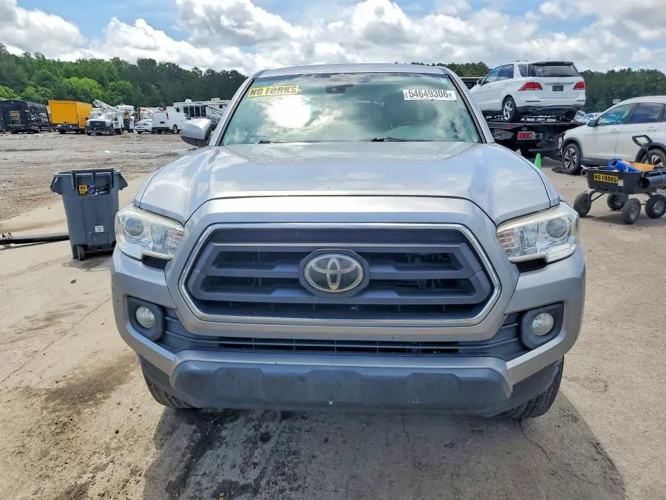 2020 TOYOTA TACOMA SR5 V6  
