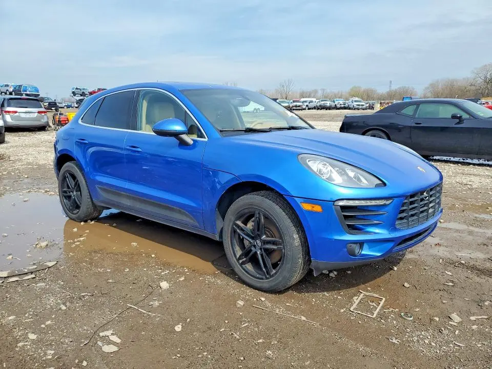 2015 PORSCHE MACAN S  