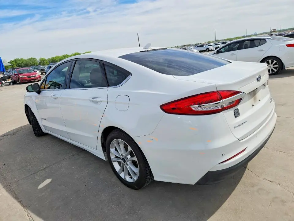 2019 FORD FUSION SE  
