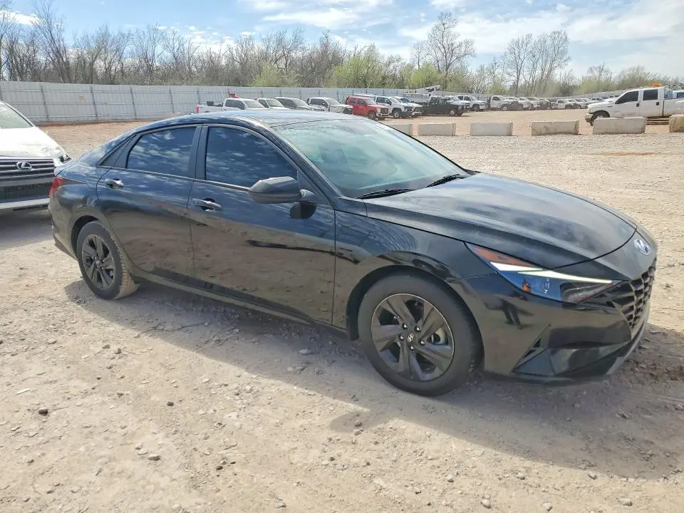 2021 HYUNDAI ELANTRA SEL  