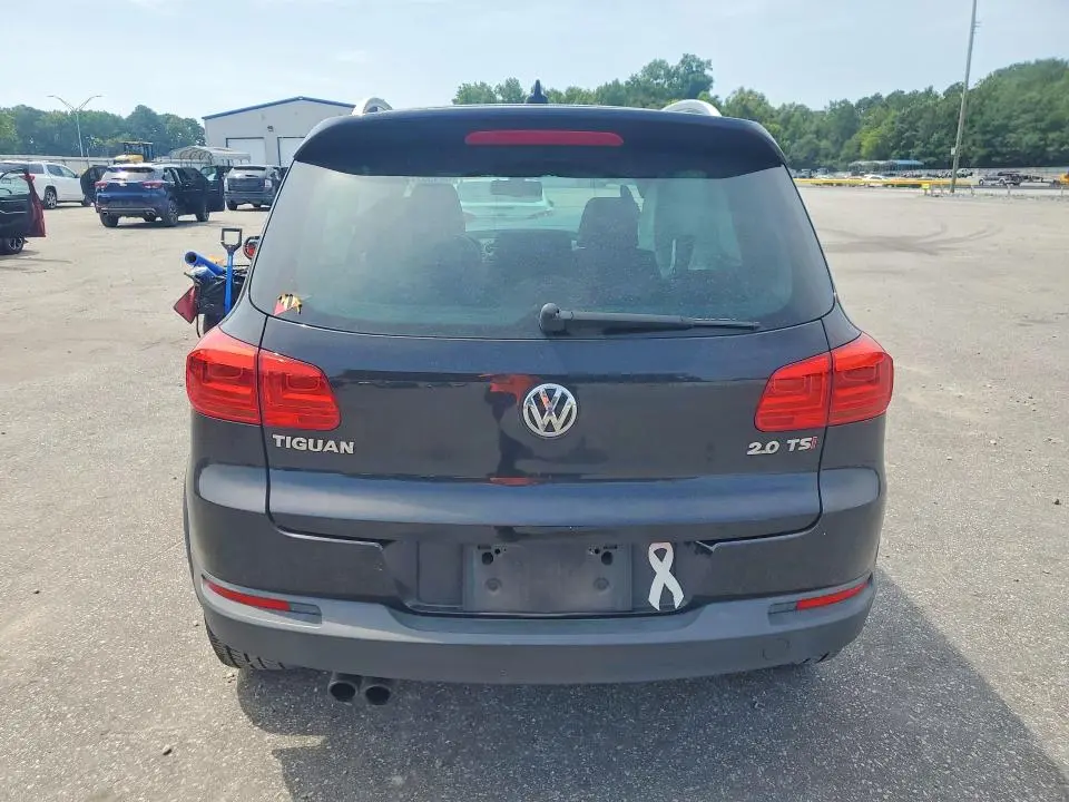 2014 VOLKSWAGEN TIGUAN S  