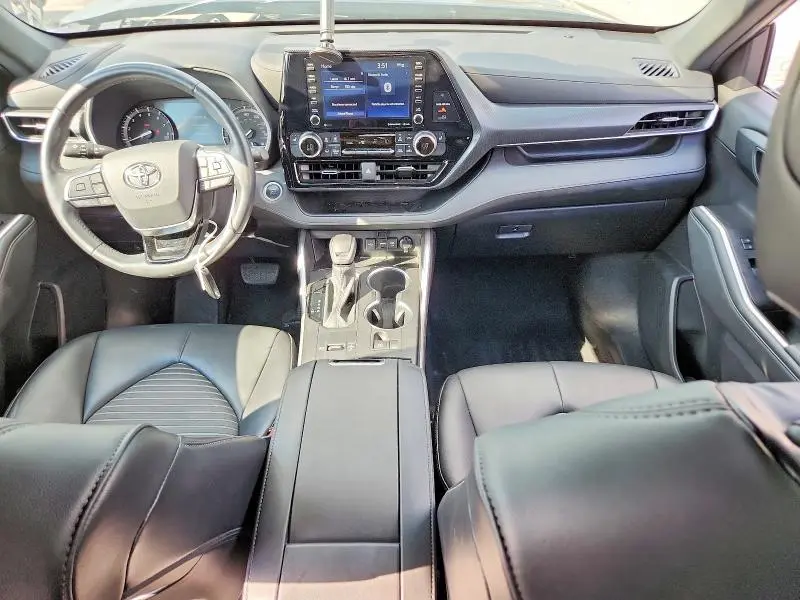 2021 TOYOTA HIGHLANDER XSE  