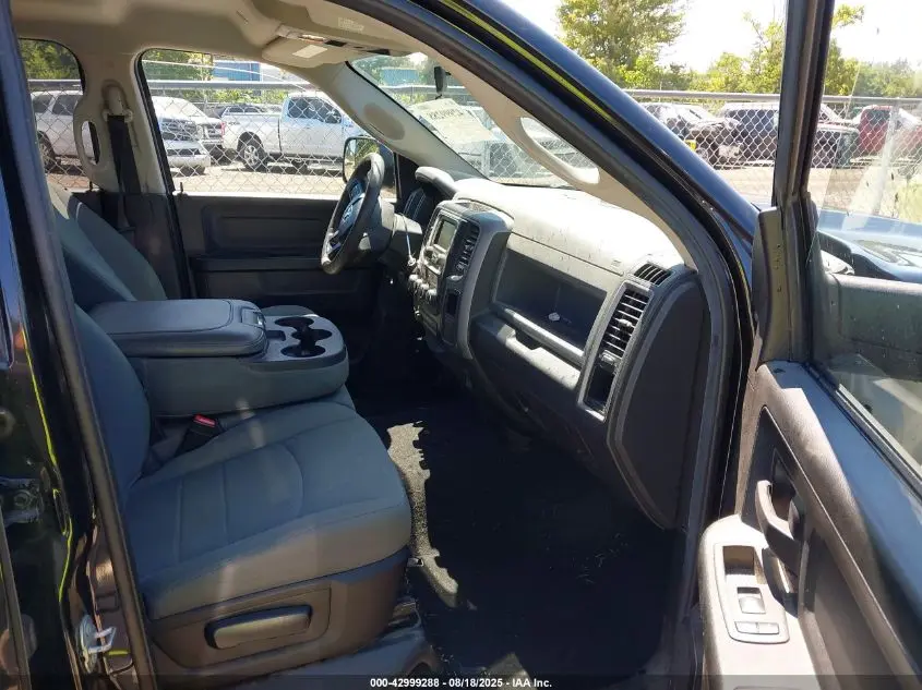 2018 RAM 1500 EXPRESS  4X4 6'4 BOX