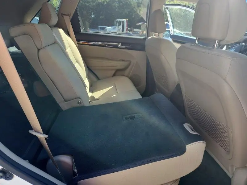 2012 KIA SORENTO LX  