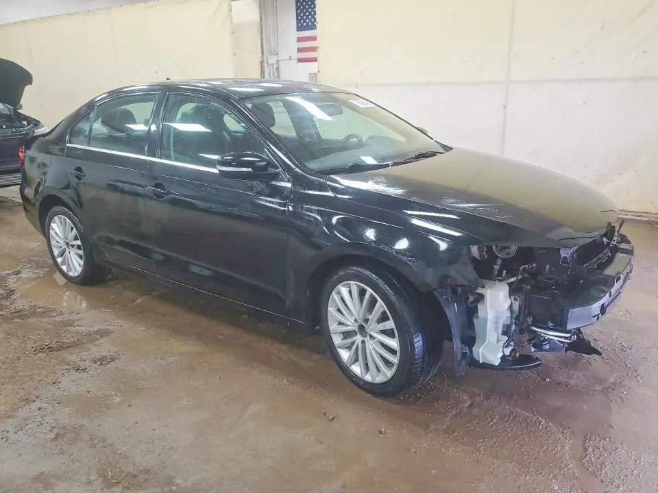 2013 VOLKSWAGEN JETTA SEL  