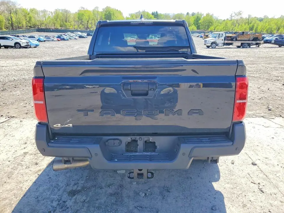 2025 TOYOTA TACOMA SR  